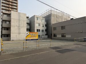 平岸５条７丁目・屋外駐車場
